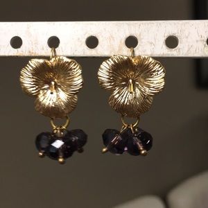 14k goldplated flower earring w Swarovski crystals